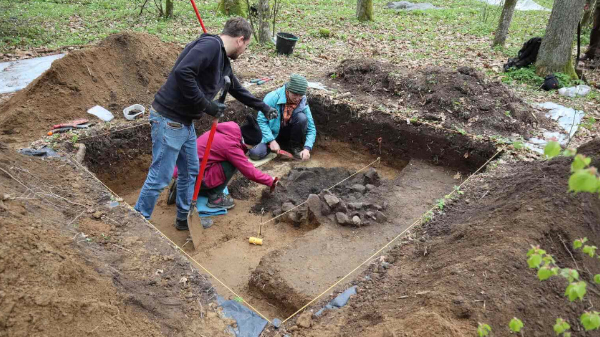 Zbierając okruchy jaćwieskiej historii w Puszczy Boreckiej 