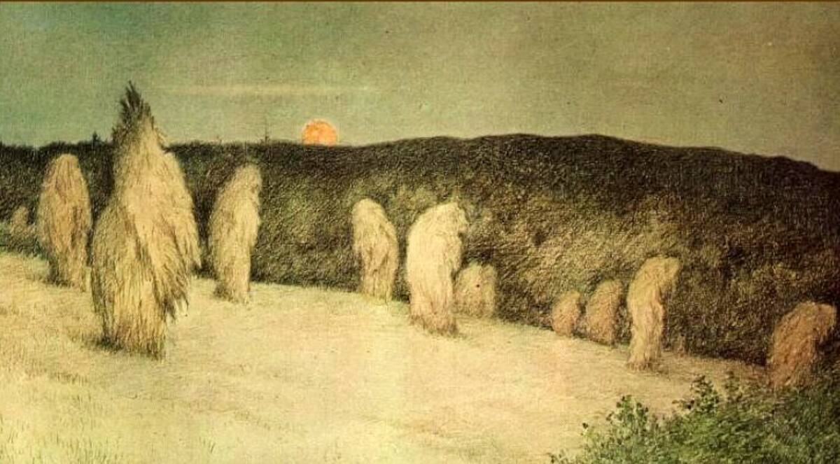 Snopy siana w świetle ksieżyca. Obraz Theodora Kittelsena (ok. 1900). Snopki mają przypominać wędrujące trolle. Źródło: <a href='https://commons.wikimedia.org/wiki/File:Theodor_Kittelsen_-_Kornstaur_i_m%C3%A5neskinn,_ca_1900_(Stooks_of_Corn_in_Moonlight).jpg' rel='noopener'>domena publiczna</a>.